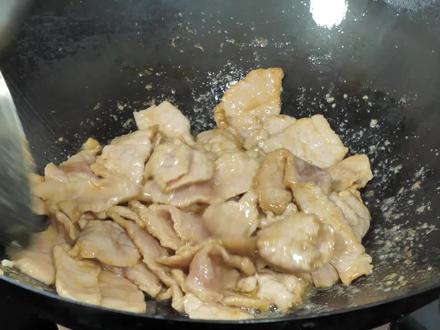 为什么你炒的肉片又老又柴?诀窍全部教给你,细嫩爽滑还不会粘锅