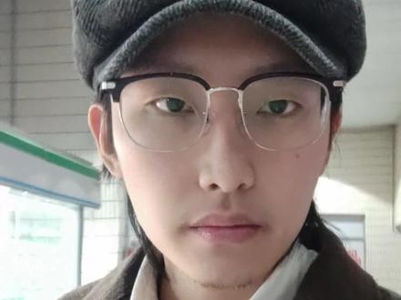 那些真正让你恐惧的事物:商场伪人、途径后室、极光车站
#怪核 #梦核 #阈限空间 #复古 #复古相机 #摄影 #脑洞