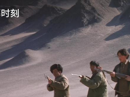 在可可西里,巡山队用生命对抗盗猎者,守护藏羚羊。#可可西里#抖音精选#生命树#电影解说