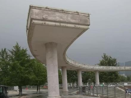 人民公园大水泥坑#老特说廊坊 #留楚人在廊坊 @DOU+小助手