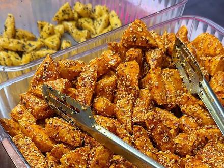 做脆皮豆腐你不知道的秘密 #启娜家脆皮豆腐 #脆炸豆腐 #香豆腐#美食天天有想吃跟我走 #脆皮豆腐摆摊 摆摊