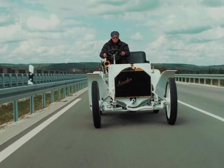 梅德赛斯·奔驰140年生日快乐🎂#奔驰 #梅德赛斯奔驰 #奔驰140周年 #老张有马力