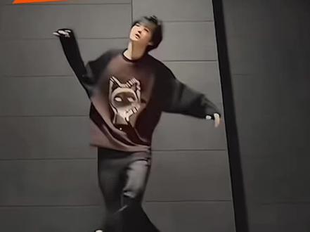 《张奕然进行曲》舞蹈分解 #张奕然进行曲 #舞蹈镜面慢速分解 #张奕然进行曲教程 #一学就会 分解来啦