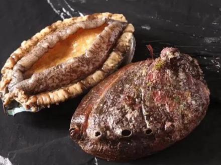 满汉全席一共有多少道菜?让我给你详细解读:所谓“四八珍”,是山八珍、海八珍、禽八珍、草八珍等山珍海味。#美食 #八珍