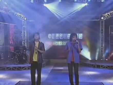 为什么很多音乐组合都解散了,只有凤凰传奇还好好的?#凤凰传奇 #玲花曾毅 #华语乐坛 #音乐组合