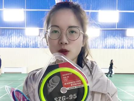 球友们,现在知道两款球拍#线 怎么选择了吗#斯庄格