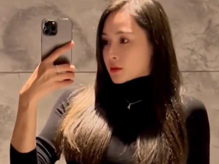 zyy疑似官宣分手?围脖曝光信息量巨大,感谢汪小菲懦弱的爱,内涵其对自己穷追不舍还准备钻戒求婚?备注“缠人精”。哈哈哈哈,吃不完的瓜啊。#张兰直播间 #张兰是战兰吧