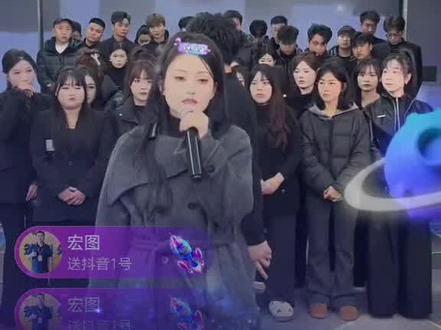 @彤彤AK 走进彤彤AK直播间