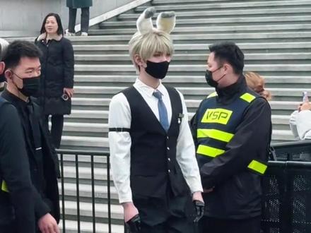 叠纸这个策划怎么神一阵鬼一阵的 (cr:曦曦momo)#恋与深空 #直播 #黎深 #沈星回 #乙游