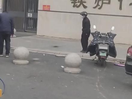 郑州中原区铁炉1号院业主遭物业“限电”,一次只能充20度?#郑州 #有事儿就找邻妹妹 #民生关注