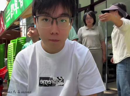 哈哈哈哈以为自己藏的很好 其实早被识破#陈泽 #陈泽直播回放 #剪辑 @陈泽- @陈泽陈泽