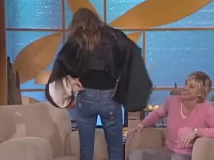 安吉丽娜朱莉身上的秘密,带你了解!#泰国刺符 #泰国传统文化 #纹身设计 #刺符刺青 #明星同款