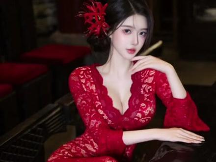 新年红色御姐写真风格我总结了九组,
极简的背景 浓郁的红色营造出时尚大片拍摄的既
视感新的一年气场全开就要红出圈
#个人写真 #新年写真 #红色写真 #御姐写真 #摄影约拍