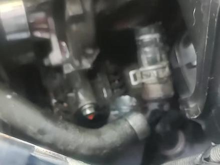 老福特更换节温器,该整碎就整碎,要不很难拆