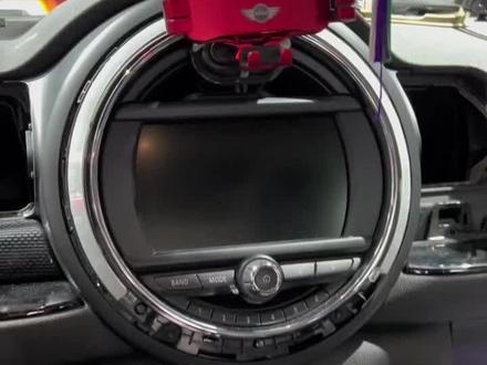 宝马迷你mini中控屏拆卸方法 #记录日常#宝马mini #汽车电子