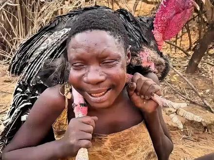 非洲原始部落吃火鸡 #野外生存 #神奇动物在抖音