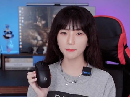 我不是针对谁,我想说在座的假习武之人们该换鼠标了!#罗技 #鼠标 #游戏外设 #电竞