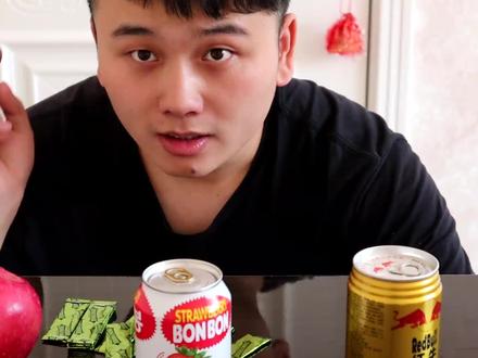 用口香糖制作非牛顿流体居然可以硬开红牛