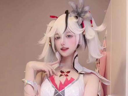 看见我应该叫什么#椿 #cos #鸣潮