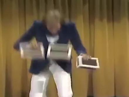 满级人类(上):让牛顿崩溃的外国杂技大师——Kris#牛顿 #满级人类 #杂技