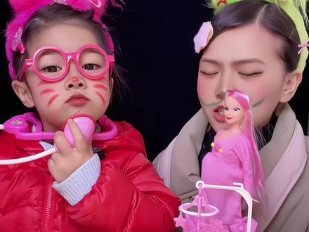 芭比娃娃玩具过家家#儿童玩具 #可爱萌娃 #亲子互动游戏 #憋住不准笑