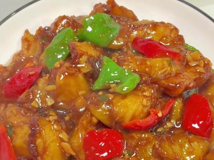 从小吃到大的红烧茄子。怎么吃都吃不腻,软糯入味,配上大米饭,真的太香了#红烧茄子 #茄子的神仙吃法 #下饭菜 #美食教程 #好吃到爆