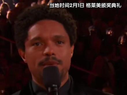 当地时间2月1日,格莱美颁奖典礼。主持人暗讽特朗普和比尔·克林顿去过“萝莉岛” 。在颁奖典礼结束后,美国总统特朗普发文表示:格莱美糟透了,主持人水平差,我要起诉他并索取高额赔偿!我虽然无法替克林顿表态,但我可没去过“萝莉岛” ,甚至连那附近都没去过。#格莱美 ##爱泼斯坦