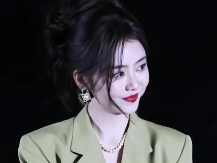 今年和方总一样数钱数到手抽筋 #谭松韵 #我的山与海