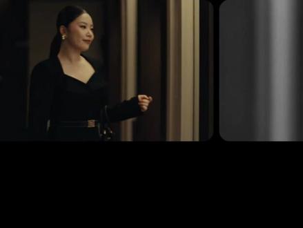 【神场面】#爱情没有神话主题曲MV #张靓颖献唱爱情没有神话主题曲 由@张靓颖 倾情献唱的主题曲《爱情没有神话》MV今日上线。嗓音穿过街巷与夜色,落在每一个试探与退让的间隙,旋律里的追问,比答案更动人。
今日19:30起,#爱情没有神话# CCTV-8@CCTV电视剧 黄金强档每晚2集连播,@腾讯视频 @咪咕视频 全网首播,会员每日19时30分更新2集,首更3集,SVIP抢先看1集。
