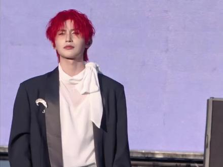 张翅直拍《歌声与微笑》《再见》《再度重相逢》
以后也继续走花路吧,在更大的舞台上发光发热@张翅
#向全世界安利 #张翅 #太湖湾音乐节
#张翅太湖湾音乐节