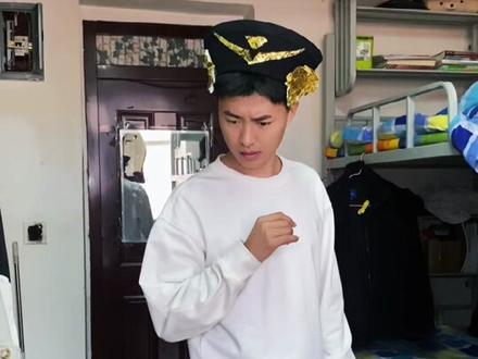 挺急的家人们,在线求解,槿汐该怎么不动声色地把花搬出去呢#搞笑 #东北话 #大学宿舍 @抖音小助手