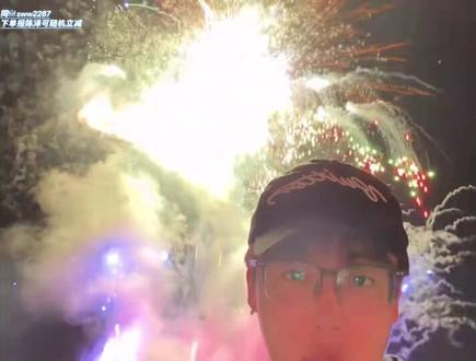 #陈泽 @陈泽- 泽门一年一度除夕夜烟花表演