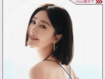 #人间最强《花儿与少年》第五季播得热热闹闹,大家万万没想到最先火出圈的是“电音朵拉” #秦岚。嗓音自带混响但话可一点没少说,娱乐圈爆火的姐千千万,唯独秦岚:美得没有攻击性,活得无比自在松弛。
