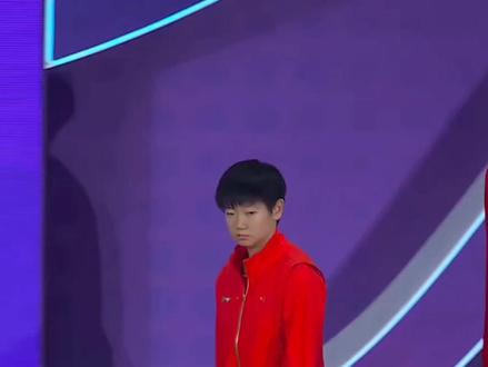 #莎头 终于把今晚上的精彩球和默契走位剪出来了!没办法,精彩球太多了,今天晚上的莎头帅爆了酷毙了,太精彩了啊啊啊啊啊啊
还有现场的姐妹也太太太给力了!!!!!!
半个多小时的比赛浓缩到四分钟,绞尽脑汁,我以后不想再剪长视频了😩因为在这期间,我错过了很多“重要”的东西……#孙颖莎王楚钦 #混双 #莎头组合 #官方大大我要热门 @DOU+上热门 @抖音创作者中心 @抖音热点宝