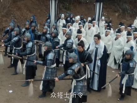 “除妖后 清君侧”
“护皇后 正视听”#成何体统