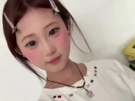 在这制作同款特效👉@贝贝教程 #AI帮我换了个齐刘海