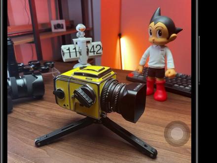 📷极影相机 UI 全解析📷 今天来给大家详细介绍一下极影相机的 UI界面,看看界面上的功能都有哪些用法
💥功能区:
各种强大的功能一应俱全,各种画面比例,格式选择,从不同的拍摄模式,延时,光绘,动态等,满足你在各种场景下的拍摄需求。还有live图功能等
✨预览区:
在拍摄过程中,可以切换A/M档,实时看到画面的效果,及时调整角度、构图,调整曝光,锁定曝光,切换焦段等
📏参数区:
精确调整曝光、对焦、ISO,快门速度,色温色调等参数,实现对照片的完全掌控。这里的每一个参数调整都能带来不同的拍摄效果,让你尽情发挥创意!
🎯操作区:
操作区的设计简洁而高效,让你轻松上手。无论是拍照、录像还是切换功能,都能一键完成。滑动操作更是流畅自然, 还有丰富的滤镜选择
#极影相机 #使用教程 #这波操作很秀 #好用app推荐 #相机app