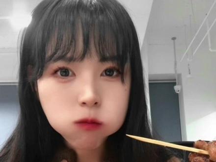 我真的开特效了
#挑战吃东西不触发恶魔特效 #恶魔特效 #妈呀太香了 #搞笑 #随拍