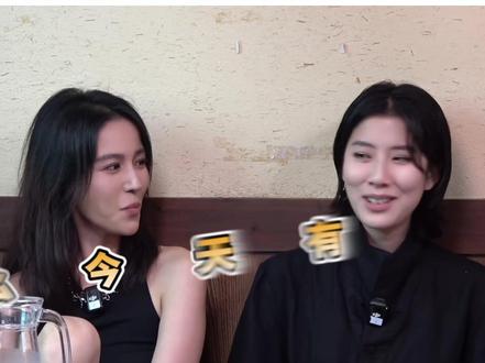 @Ahkin 阿金犀利开问!所以@黄洁 到底对谁一见钟情了? #好好的小岛 #自制综艺 #全女综艺