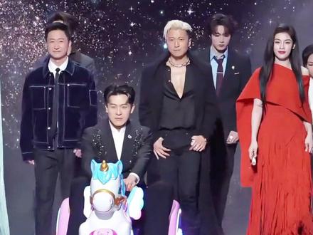 《镖人》主演出场费差距,陈丽君李云霄不及于适,梁家辉吴京差距甚大,李连杰实力最高#陈丽君 #于适 #谢霆锋 #影娱热点团 #内容启发搜索