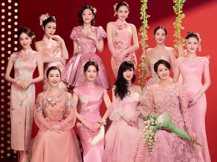 2026总台春晚海报来了!今晚8点,关注@央视新闻 一起欢欢喜喜过大年。