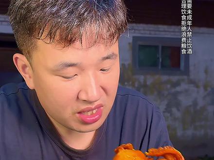 来个牛蹄,来点串,简简单单快乐一下#美食 #烧烤 #惬意生活