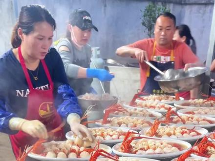 #福建农村喜宴 红包包多少?龙虾东星斑管够!连江人办桌竟这么野……#农村酒席 真是太热闹了 #抖音美食推荐官#吹爆美好目的地