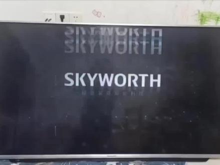 创维电视跳屏抖动,不需要换屏,也不需要更换配件,远程教你拆个干扰电阻,立马修复#液晶电视维修#家电维修#液晶屏维修