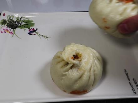 粉丝想看胡萝卜包子,老猫做的很成功,皮薄陷大,美得很 #胡萝卜包子 #包包子 #抖音美食创作人