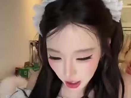 龙浩天妹妹龙悦,在直播间读恶评,妹妹的心态真好#龙浩天 #龙浩天妹妹#龙浩天团队 #龙悦