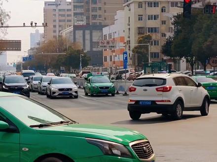 如何利用城市桥梁画一张手抄报,来看看我画的淮北长山路桥