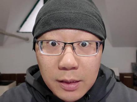 QQ???QQ???你告诉我这还是那个QQ吗? 其实它是——奇瑞QQ3EV,盲订只要99元!但这次它完全不一样了:搭载AI灵犀智舱和猎鹰500智驾,3月预售月底就能开走。是你长大了,还是它变强了?#奇瑞QQ3EV #奇瑞QQ #国民神车