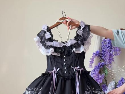 花匣的紫藤,品一品黑色!
#吃我一波lolita安利 #lolita安利 #花与珍珠匣