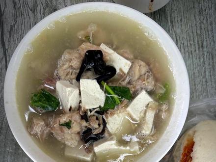 今天来河津摸个鱼,去尝尝河津人过事的时候,吃的一道菜,味道真不赖!#哨子 #米饭 #抖音美食推荐官